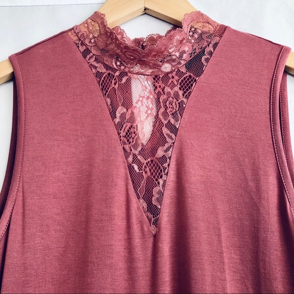 Knit & Lace Mock Neck Sleeveless Top - Picture 5 of 10
